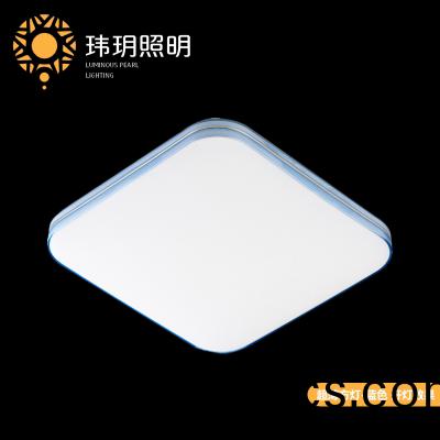 led方形(xing)吸(xi)顶(ding)灯(deng)